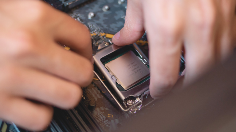 Why Is One CPU Core at 100% While Gaming